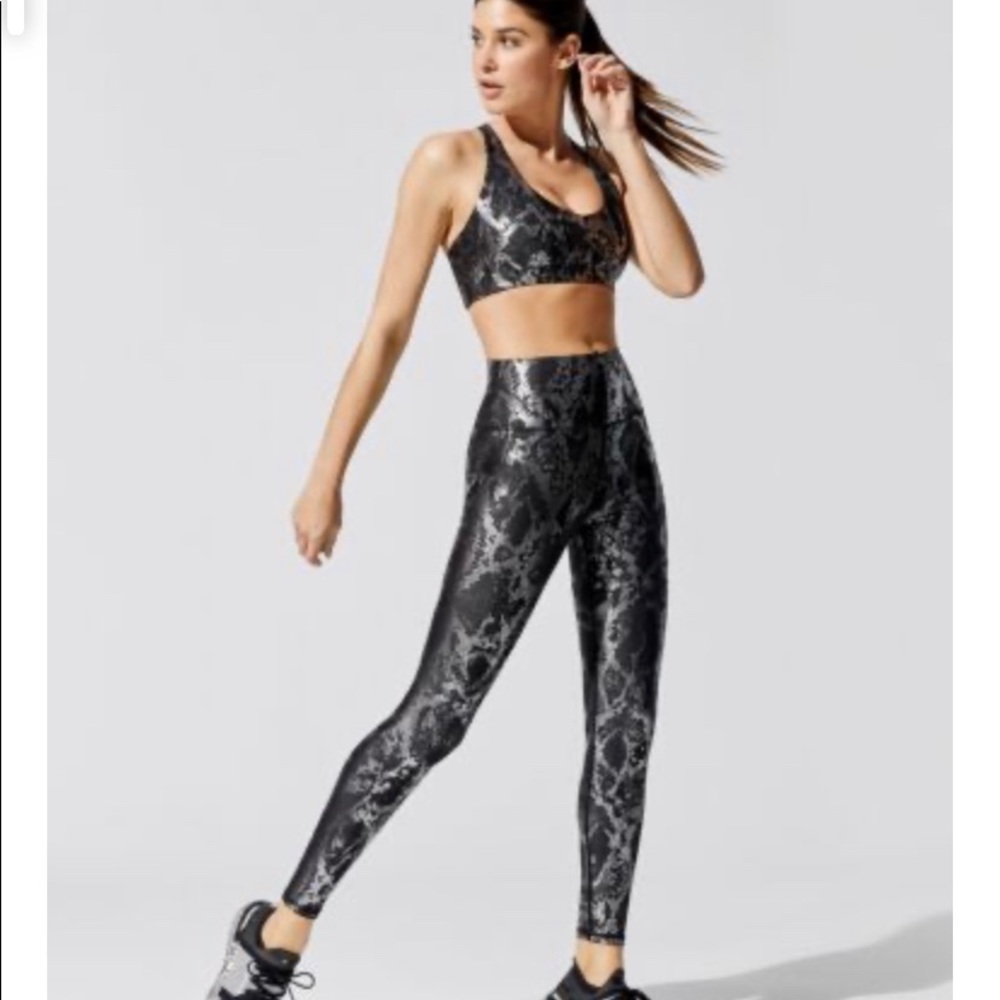 Carbon38 Metallic Snake Contour Matching Set